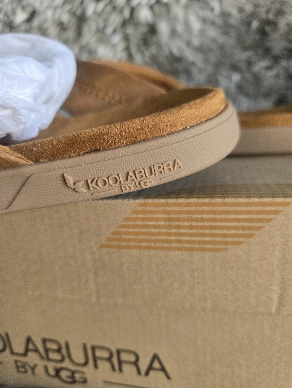 Koolaburra Men’s Chestnut Suede Toe-Post Sandals